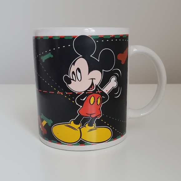 Vintage Mickey Mouse and Pluto Mug - Picture 2 of 6